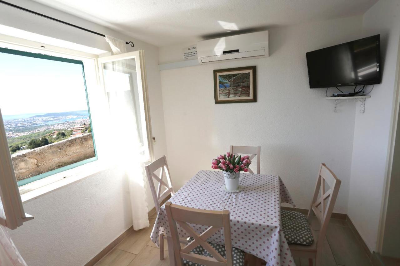 Holiday Home Miklica Klis Eksteriør billede